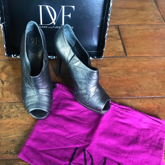 DvF Peep Toe Booties - Worn Once - Size 9 - Picture 2 of 5